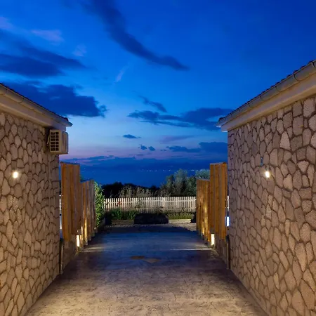 Ionian Harmony Luxury * Tsoukaladhes